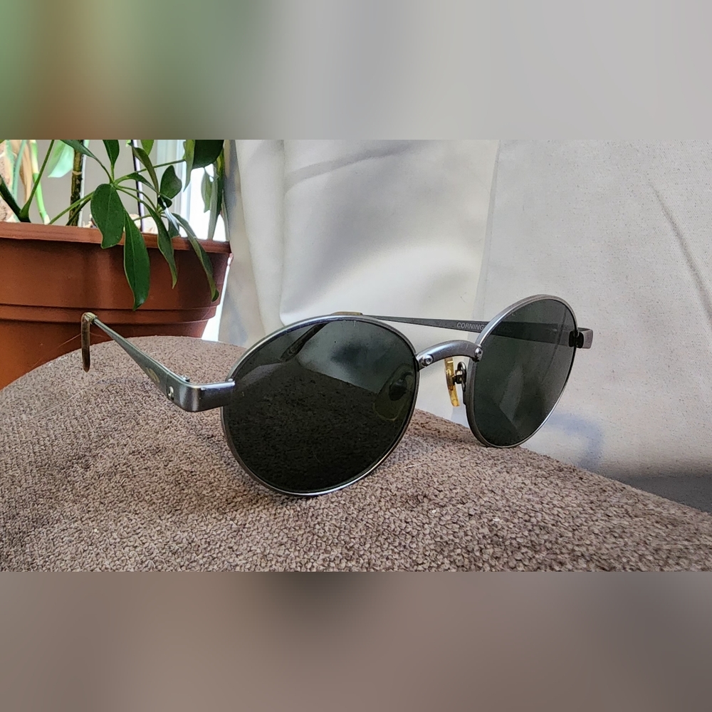 Vintage Serengeti Corning optics 5595V eyewear
